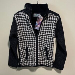 NWT Laundromat 100% Wool Fair Isle Zip up Sweater Size Small